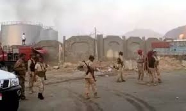 அரபு அமீரக படைகள் மீது சவுதி அரேபியா தாக்குதல்! 